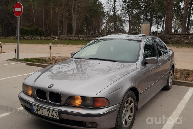 BMW 5 Series E39 Sedan 4-doors