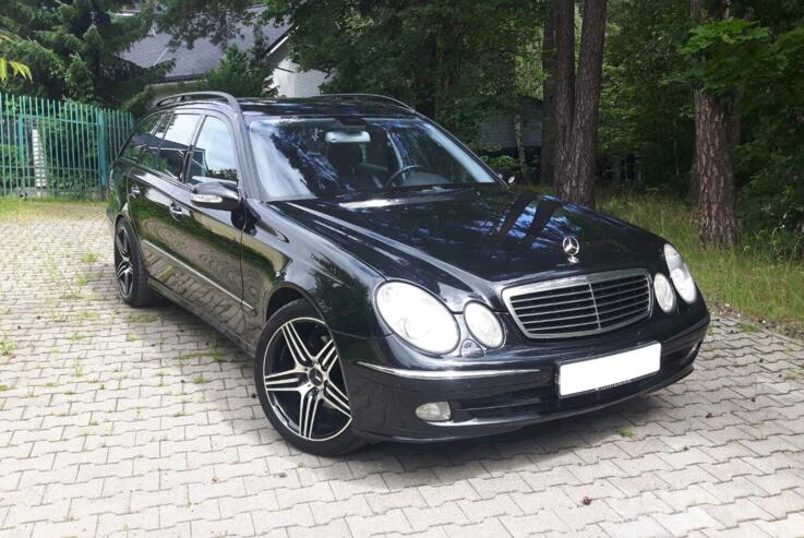 Mercedes-Benz E-Class W211 Sedan