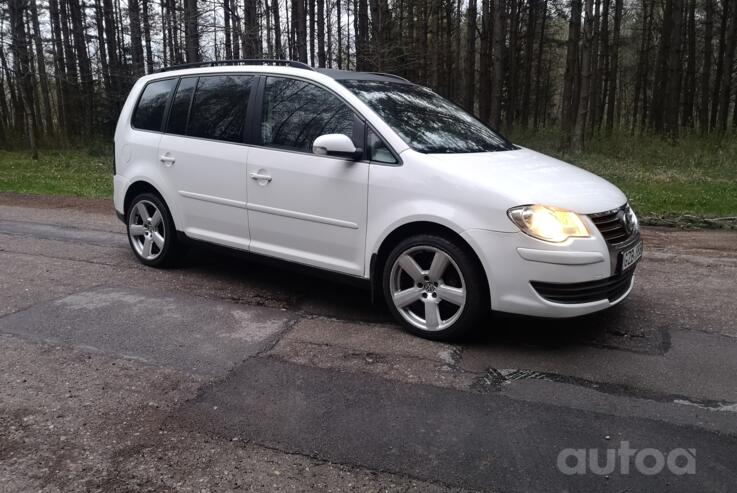 Volkswagen Touran 1 generation [restyling] Minivan 5-doors