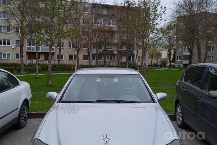 Mercedes-Benz S-Class W220 Sedan 4-doors