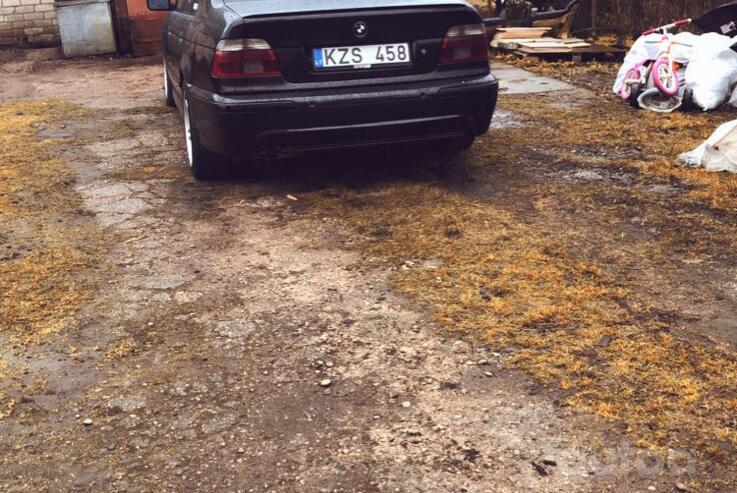 BMW 5 Series E39 Sedan 4-doors