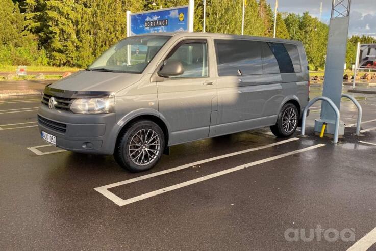 Volkswagen Transporter T5 [restyling] Crew Bus minivan 4-doors