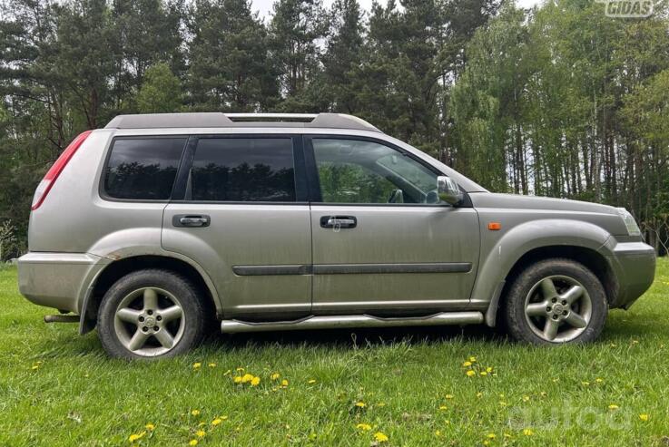 Nissan X-Trail T30 Crossover