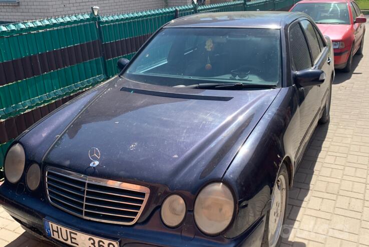 Mercedes-Benz E-Class W210 Sedan