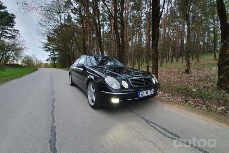 Mercedes-Benz E-Class W211/S211 Sedan 4-doors