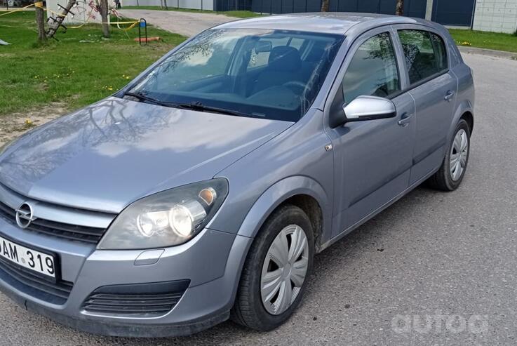 Opel Astra H Hatchback
