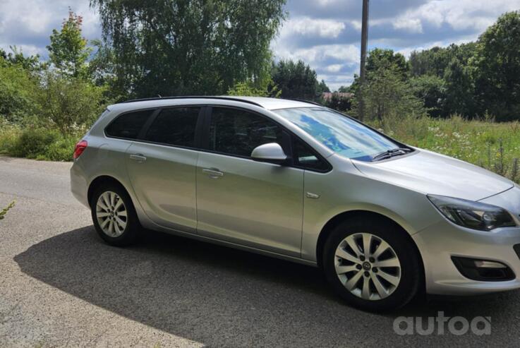 Opel Astra J [restyling] Sports Tourer wagon 5-doors