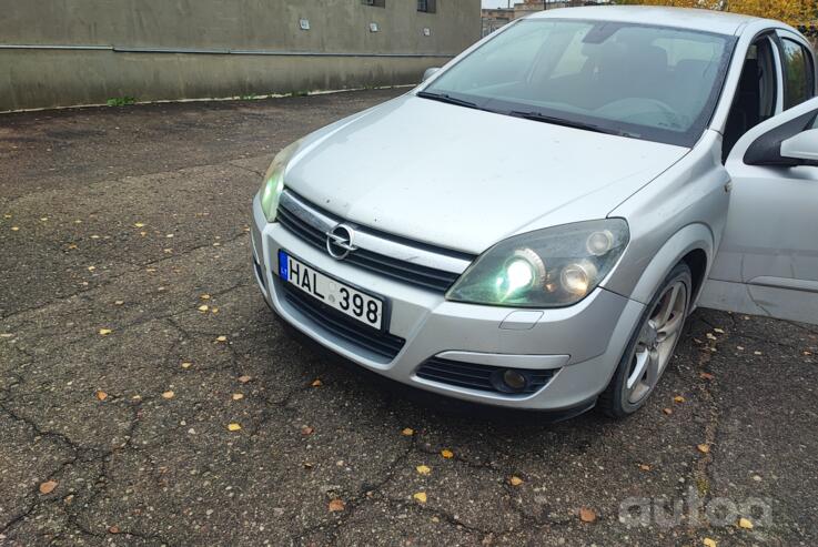 Opel Astra H Hatchback