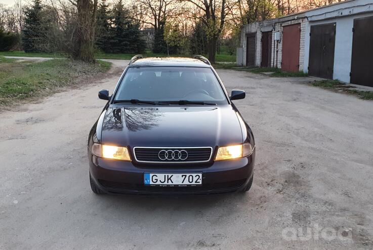 Audi A4 B5 Avant wagon 5-doors