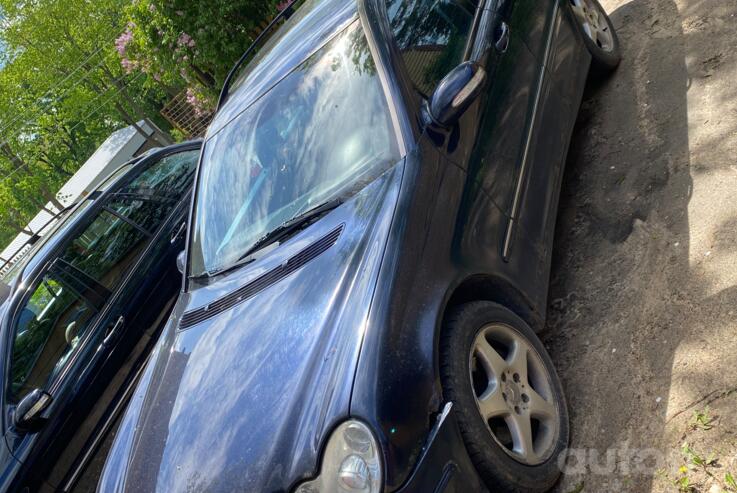 Mercedes-Benz C-Class W203/S203/CL203 Sedan