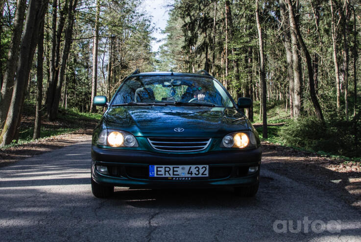 Toyota Avensis 1 generation wagon