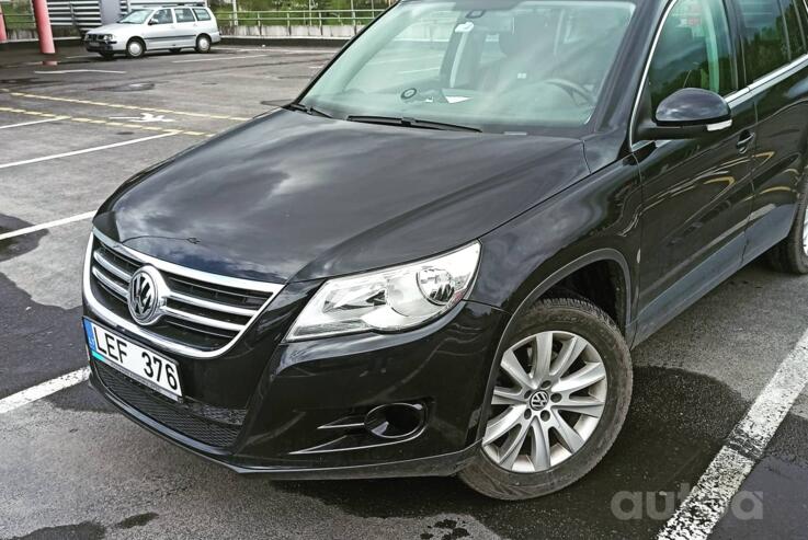 Volkswagen Tiguan 1 generation Crossover
