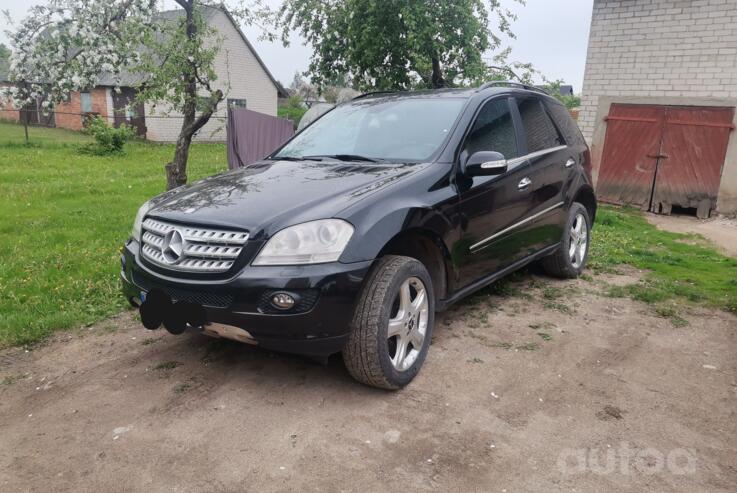 Mercedes-Benz M-Class W164 Crossover 5-doors
