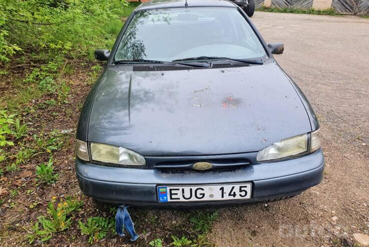 Ford Mondeo 1 generation Sedan