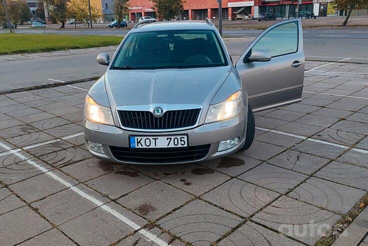 Skoda Octavia 2 generation [restyling] Combi wagon 5-doors
