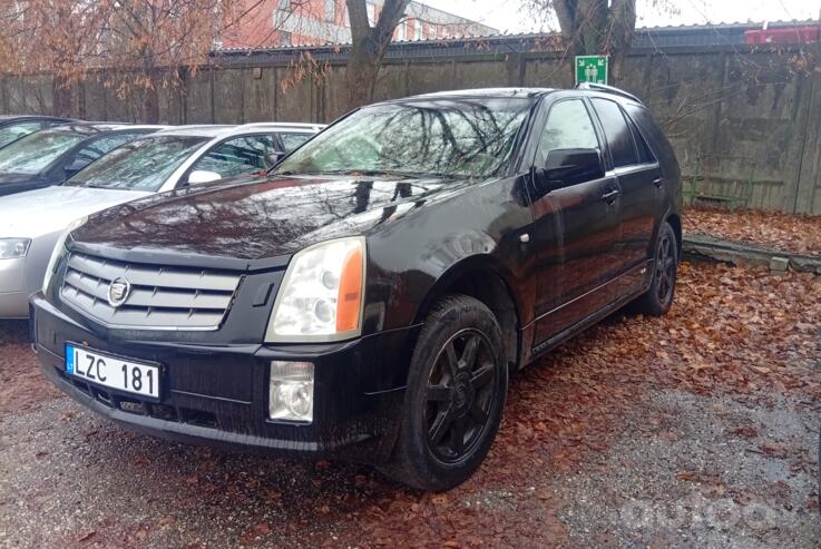 Cadillac SRX 1 generation Crossover