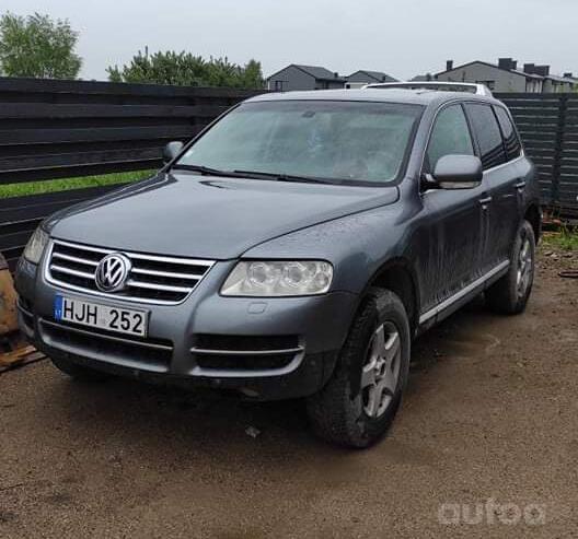 Volkswagen Touareg 1 generation Crossover