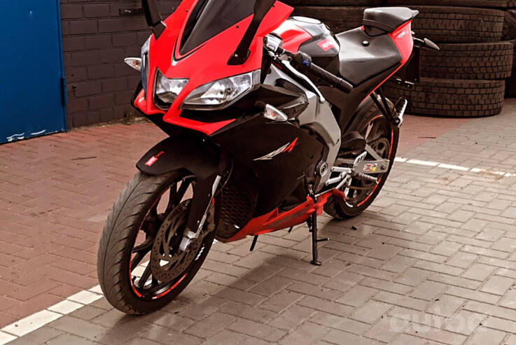 Aprilia RS