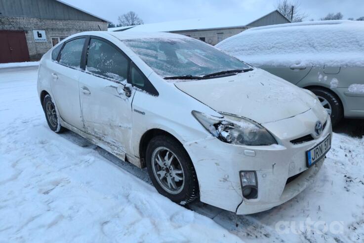 Toyota Prius 3 generation Hatchback 5-doors