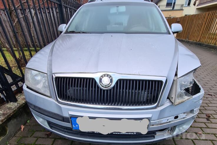 Skoda Octavia 2 generation Combi wagon 5-doors