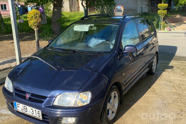 Mitsubishi Space Star 1 generation Minivan
