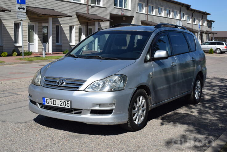 Toyota Avensis Verso 1 generation [restyling] Minivan