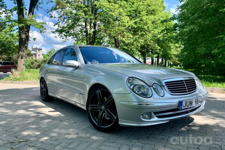 Mercedes-Benz E-Class W211 Sedan