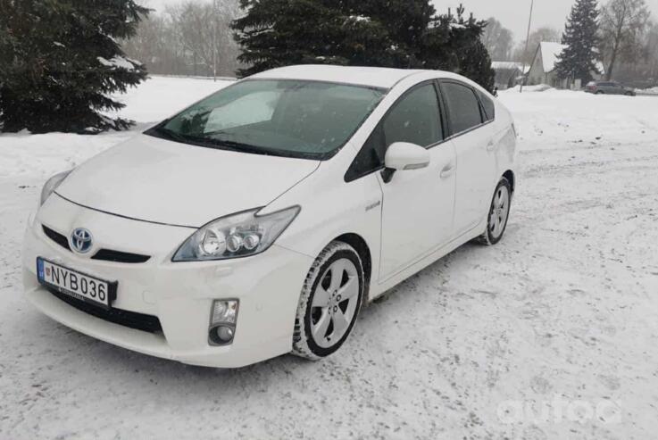 Toyota Prius 3 generation Hatchback 5-doors
