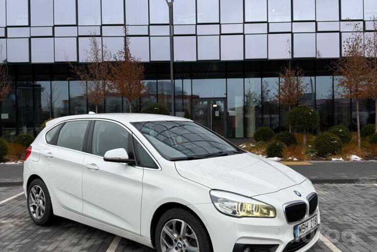 BMW 2 Series Active Tourer F45 Minivan