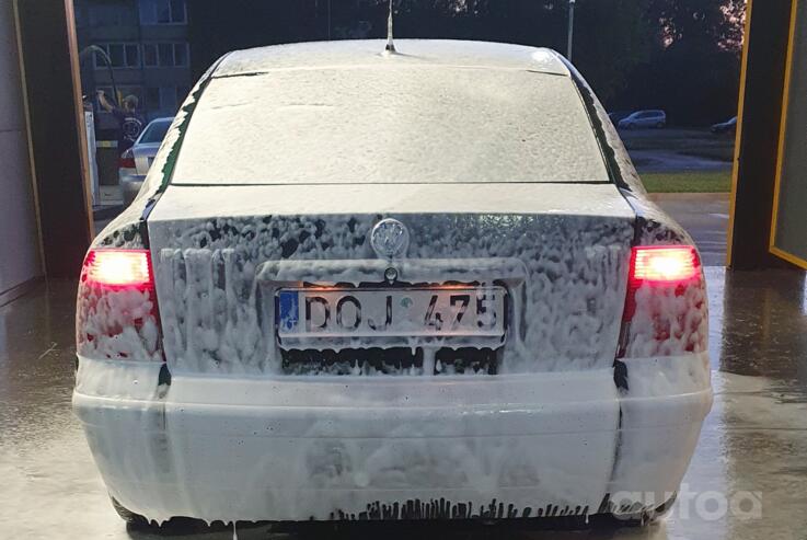 Volkswagen Passat B5 Sedan 4-doors