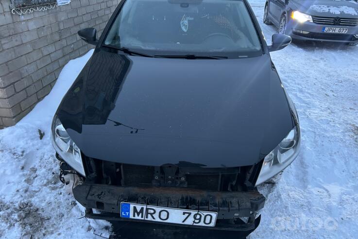 Volkswagen Passat B7 Variant wagon 5-doors