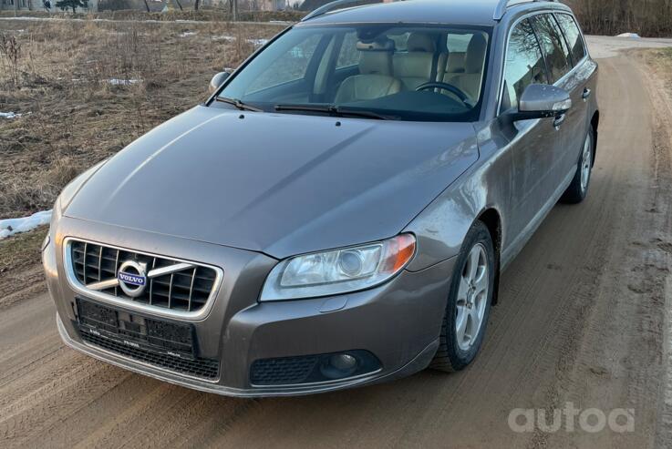 Volvo V70 3 generation wagon