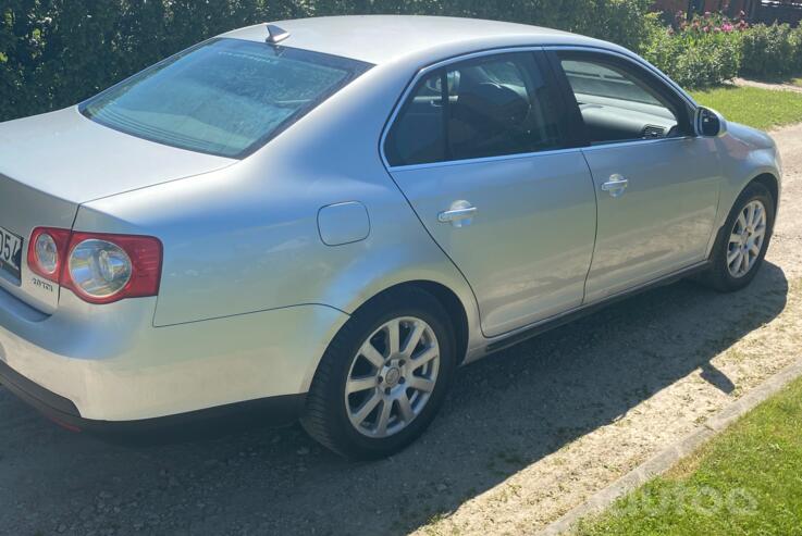 Volkswagen Jetta 5 generation Sedan 4-doors