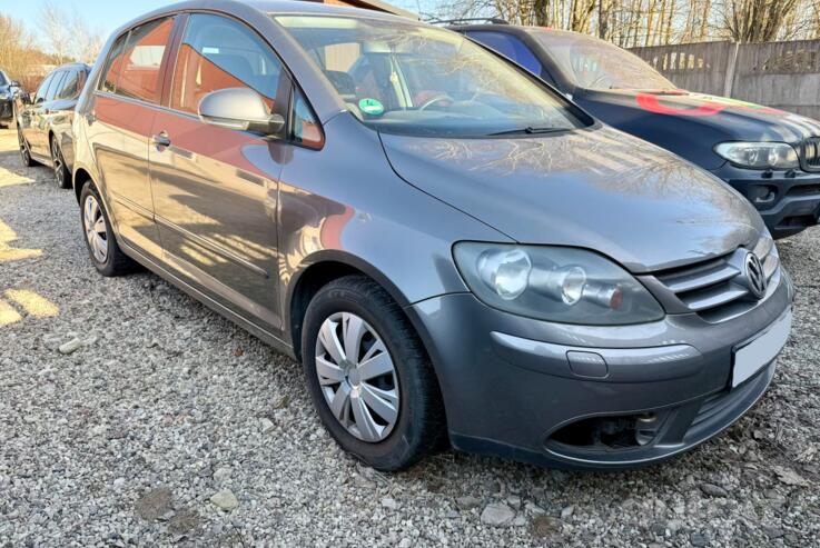 Volkswagen Golf Plus 1 generation