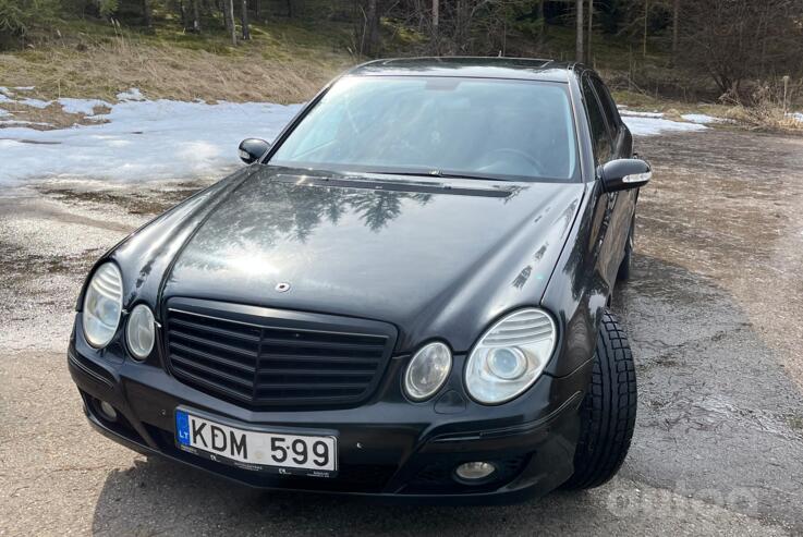 Mercedes-Benz E-Class W211 Sedan