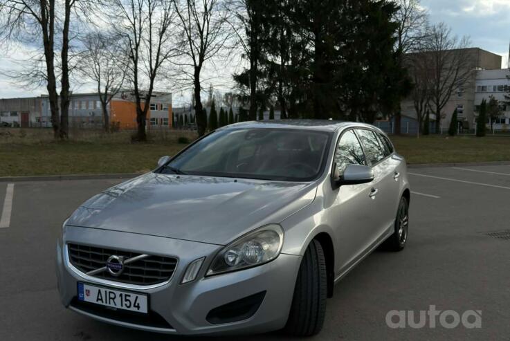 Volvo V60 1 generation wagon