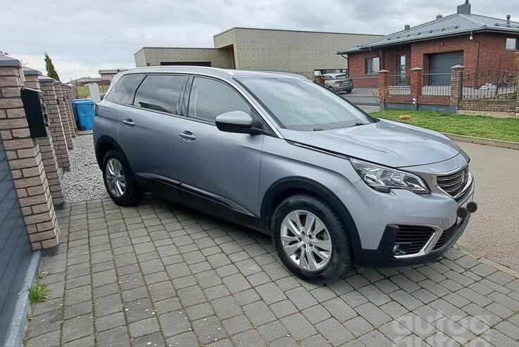 Peugeot 5008 2 generation Crossover