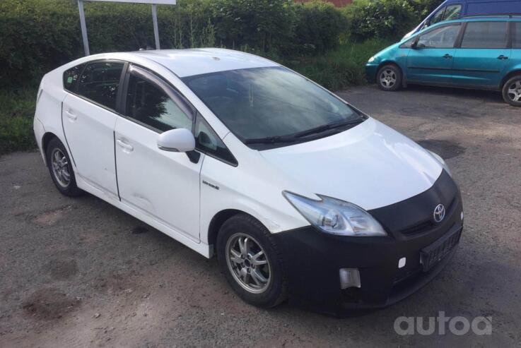 Toyota Prius 3 generation Hatchback 5-doors