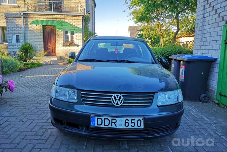 Volkswagen Passat B5 Sedan 4-doors