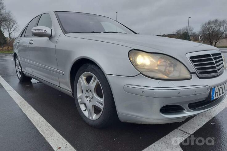 Mercedes-Benz S-Class W220 [restyling] Sedan 4-doors