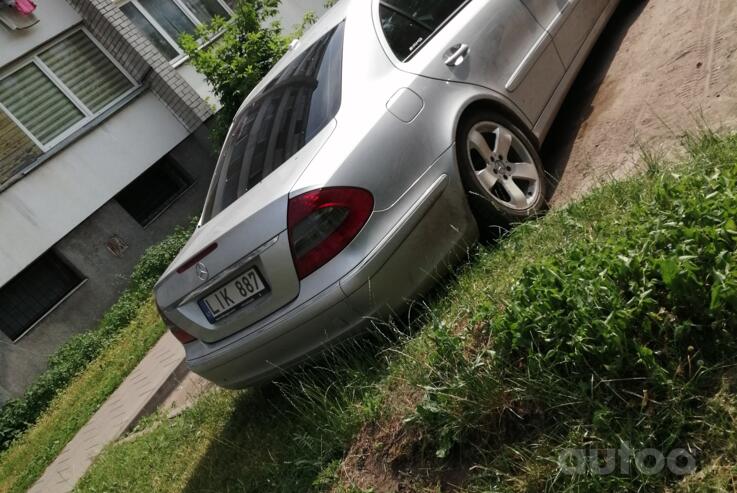 Mercedes-Benz E-Class W211 Sedan