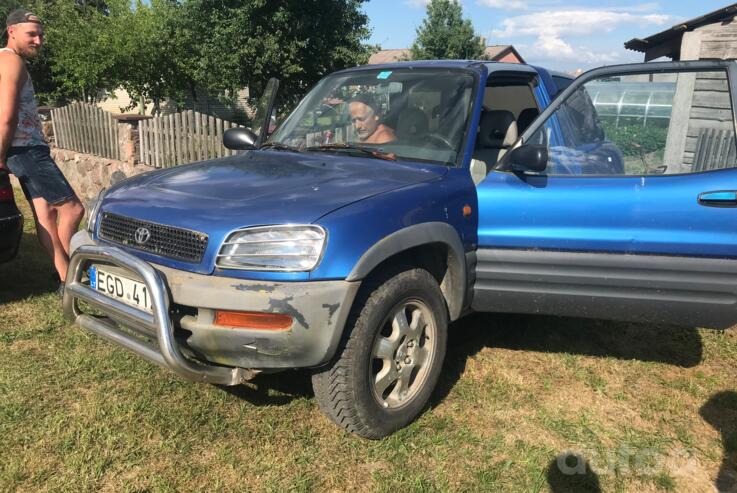 Toyota RAV4 1 generation Crossover 3-doors