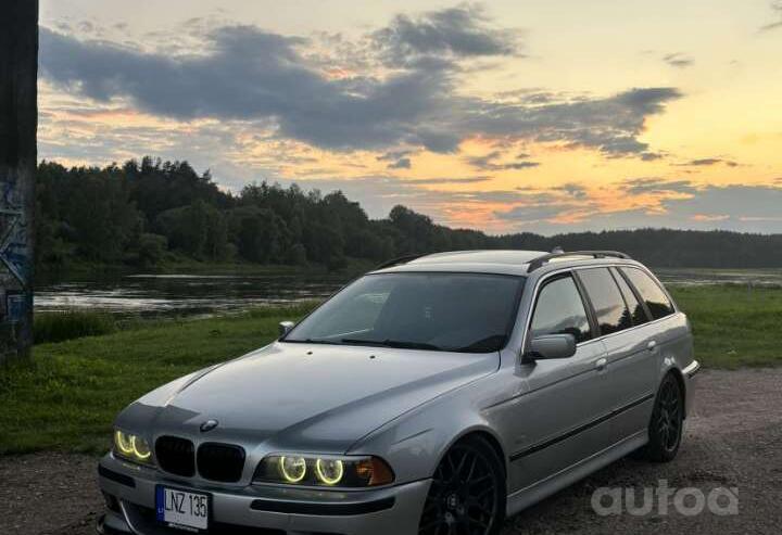 BMW 5 Series E39 Touring wagon