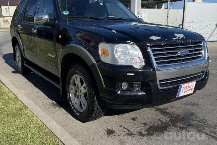 Ford Explorer 4 generation SUV
