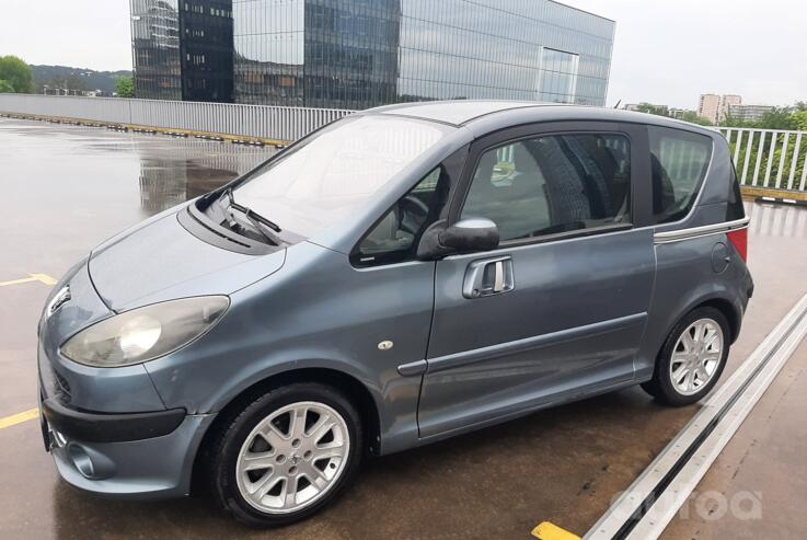 Peugeot 1007 1 generation Minivan