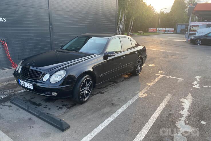Mercedes-Benz E-Class W211 Sedan