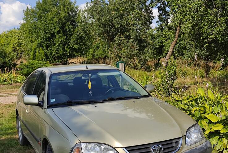 Toyota Avensis 1 generation [restyling] Hatchback