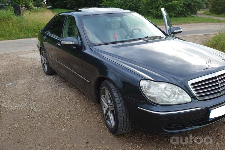 Mercedes-Benz S-Class W220 [restyling] Sedan 4-doors
