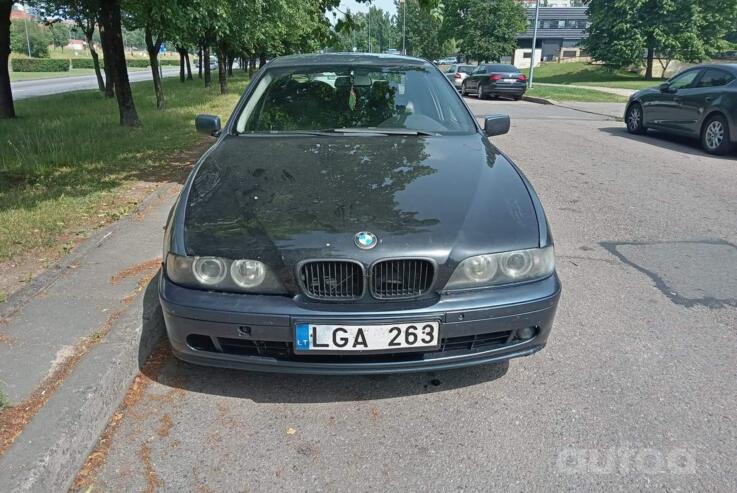 BMW 5 Series E39 Sedan 4-doors