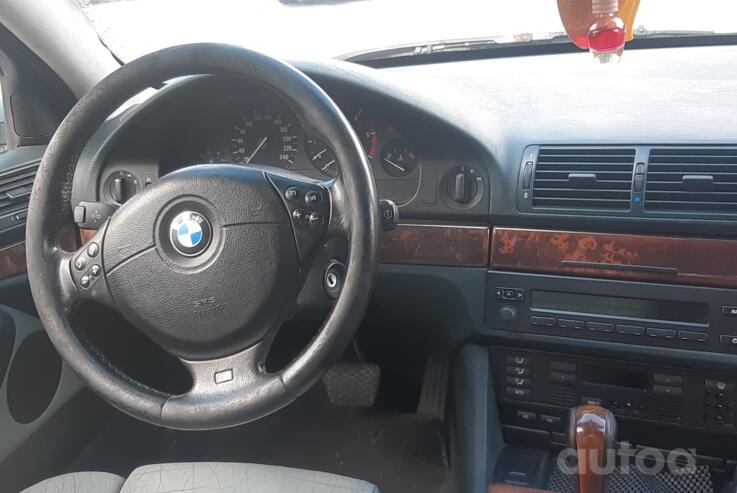 BMW M5 E39 Sedan